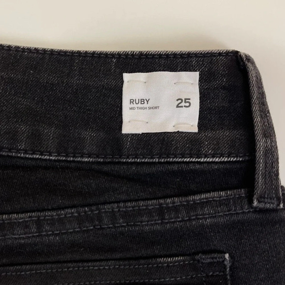 NEW Hudson Jeans Shorts Womens Size 25 Black Ruby Drama Club Cuffed NWT - Picture 3 of 11